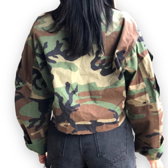Vintage cropped camo army jacket. | Size XS - L | grunge aesthetic - Picture 5 of 8